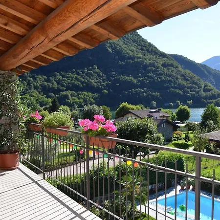 Grosszuegiges Mit Pool Fast Direkt Am Vakantiehuis *