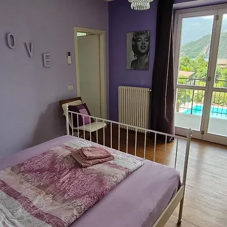 Grosszuegiges Mit Pool Fast Direkt Am * Colico