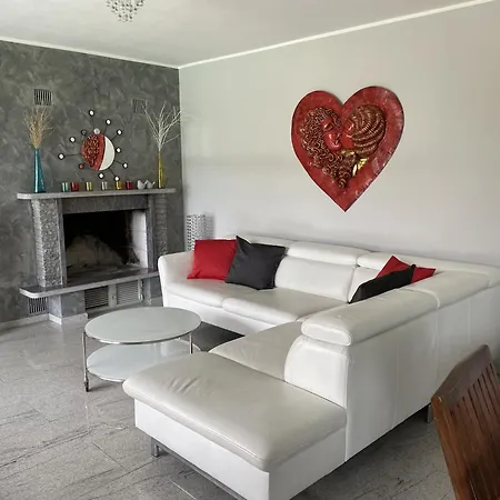 Holiday home Grosszuegiges Mit Pool Fast Direkt Am *